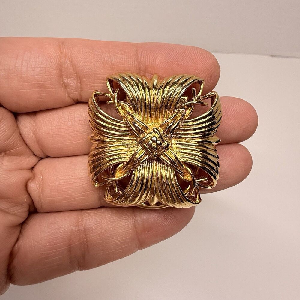 Vintage M. Jent Gold Tone Square Metal Scarf Clip